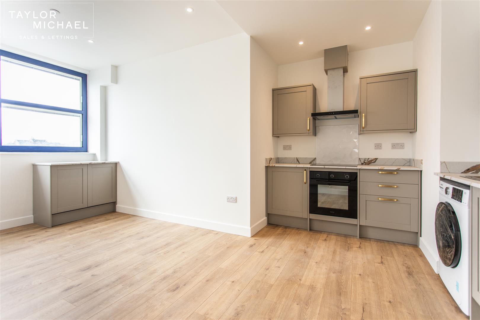 Living Room / Kitchen